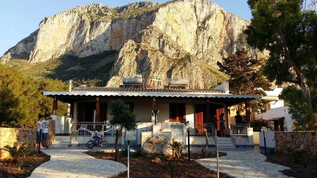 Holiday home Case Cala Bucerno Castelluzzo